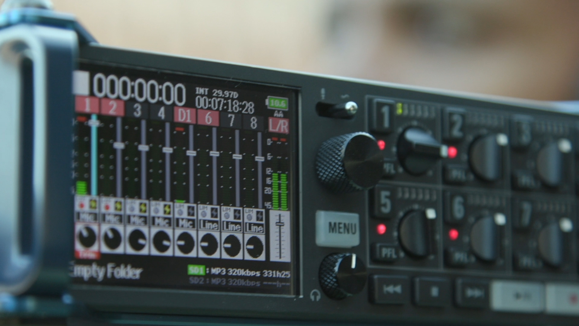 Zoom F8 Portable MultiTrack Field Recorder NewsWatch Review