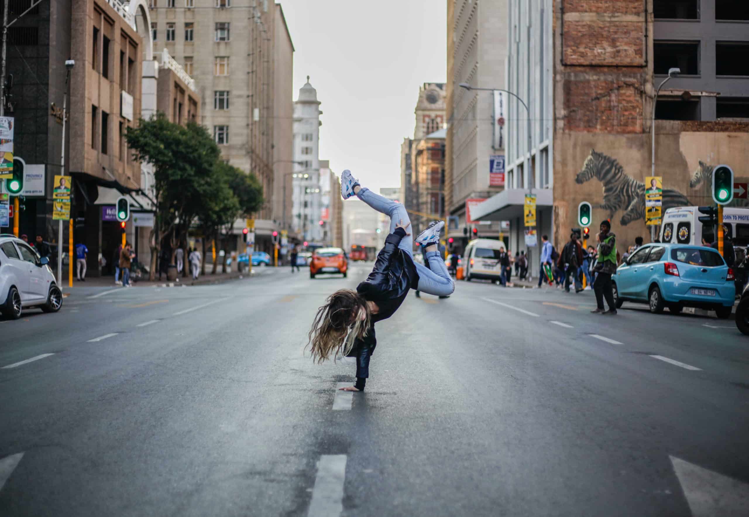 What is Commercial Dancing Origins + features + types + videos!