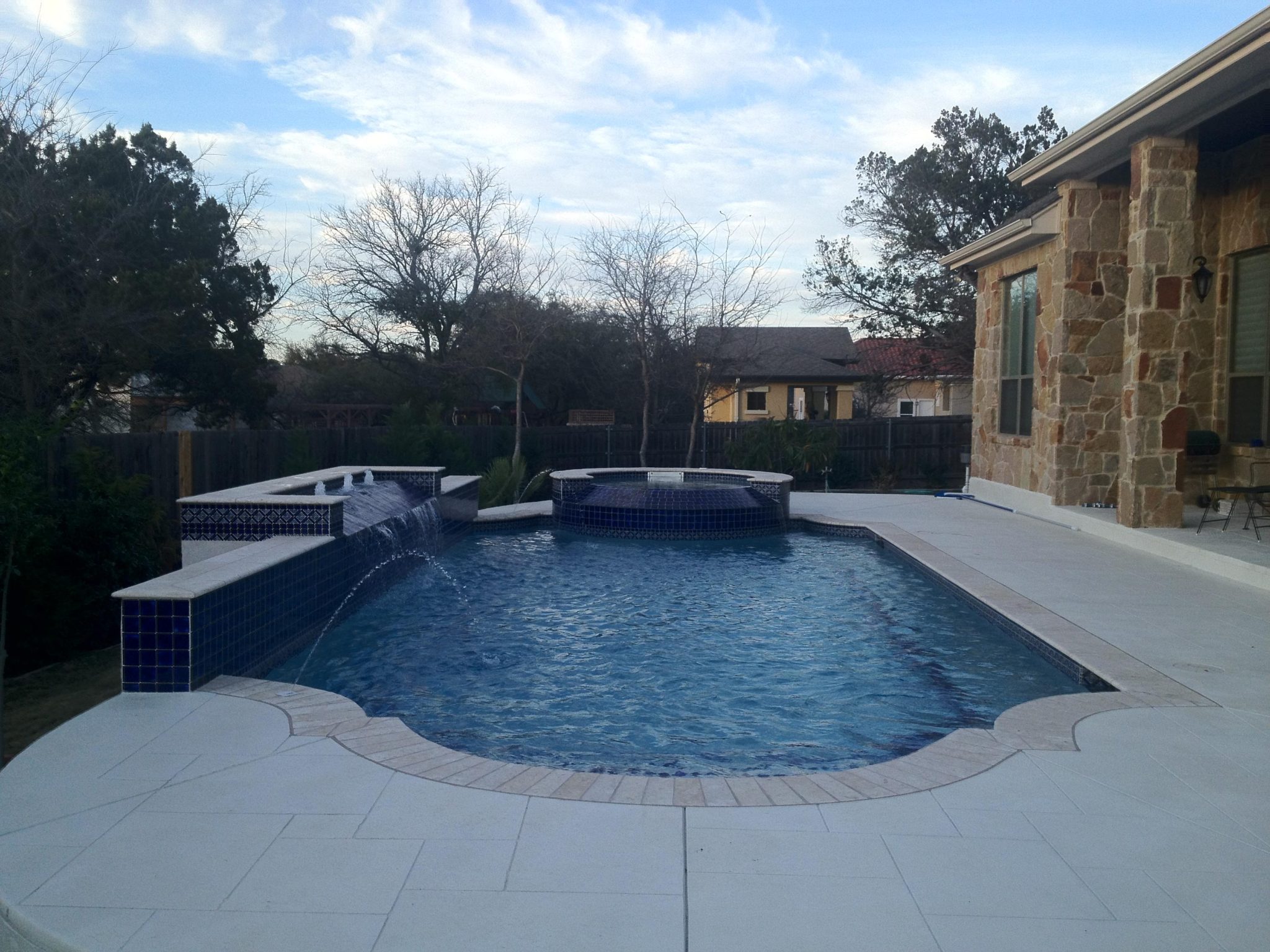 custom pool builder portfolio austin texas New Wave Pools Austin
