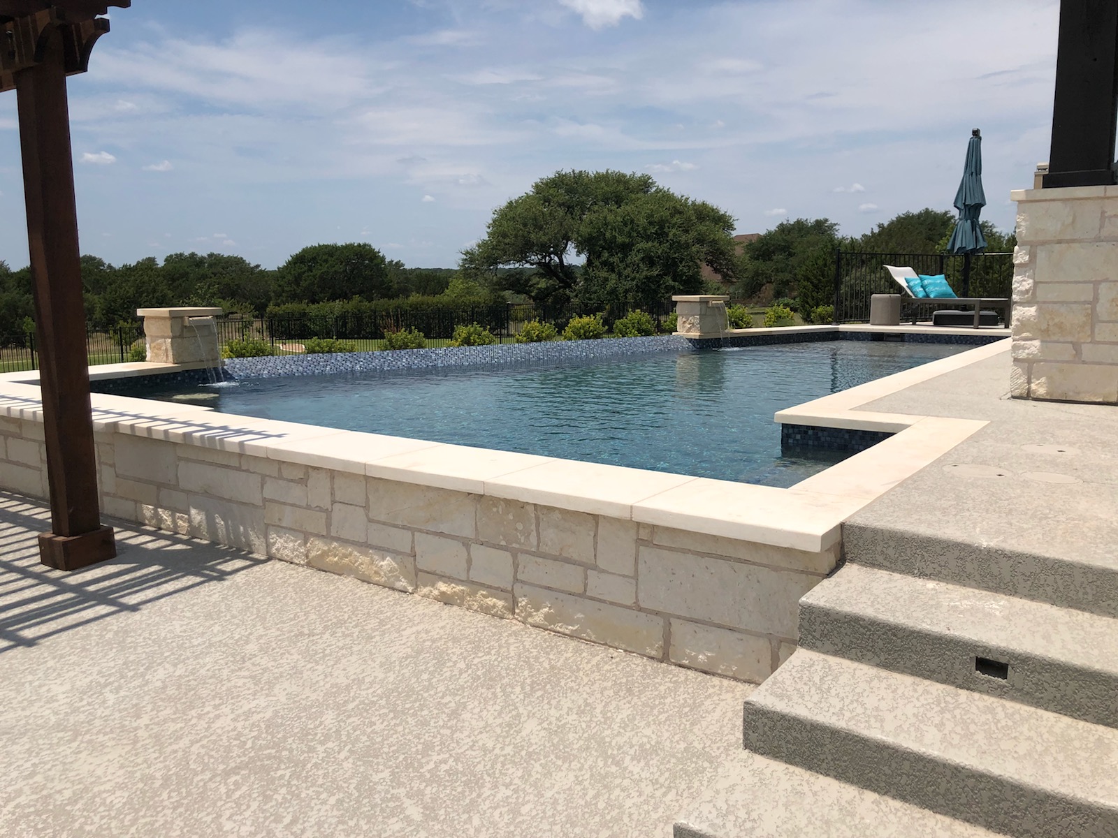 Pool Builder Liberty Hill & Dripping Springs Texas