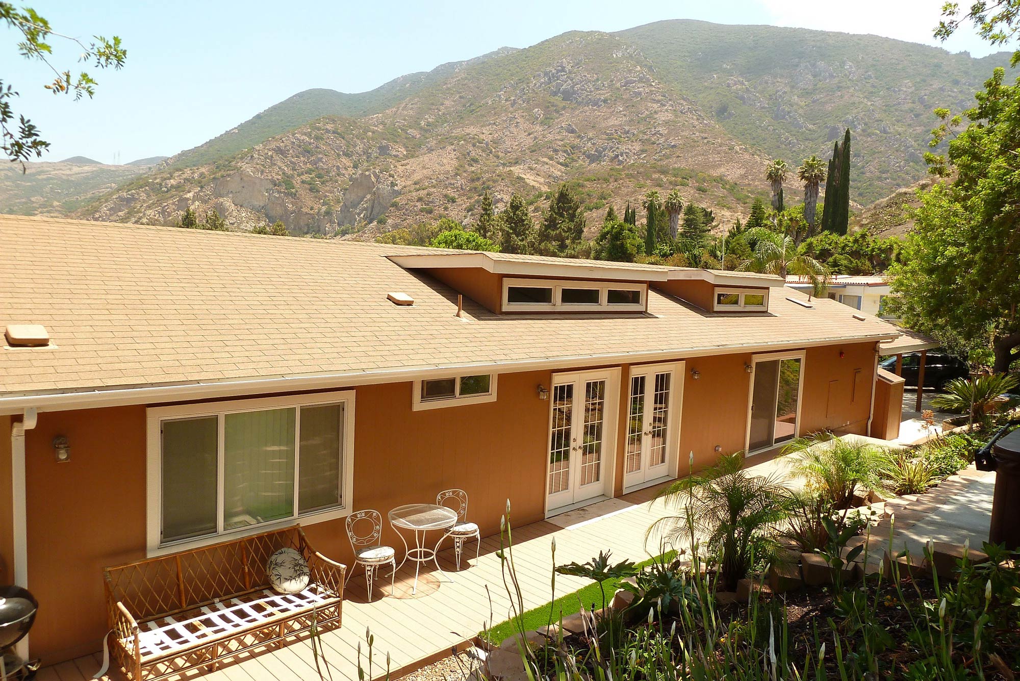 Camarillo Springs Deluxe Traditional Home