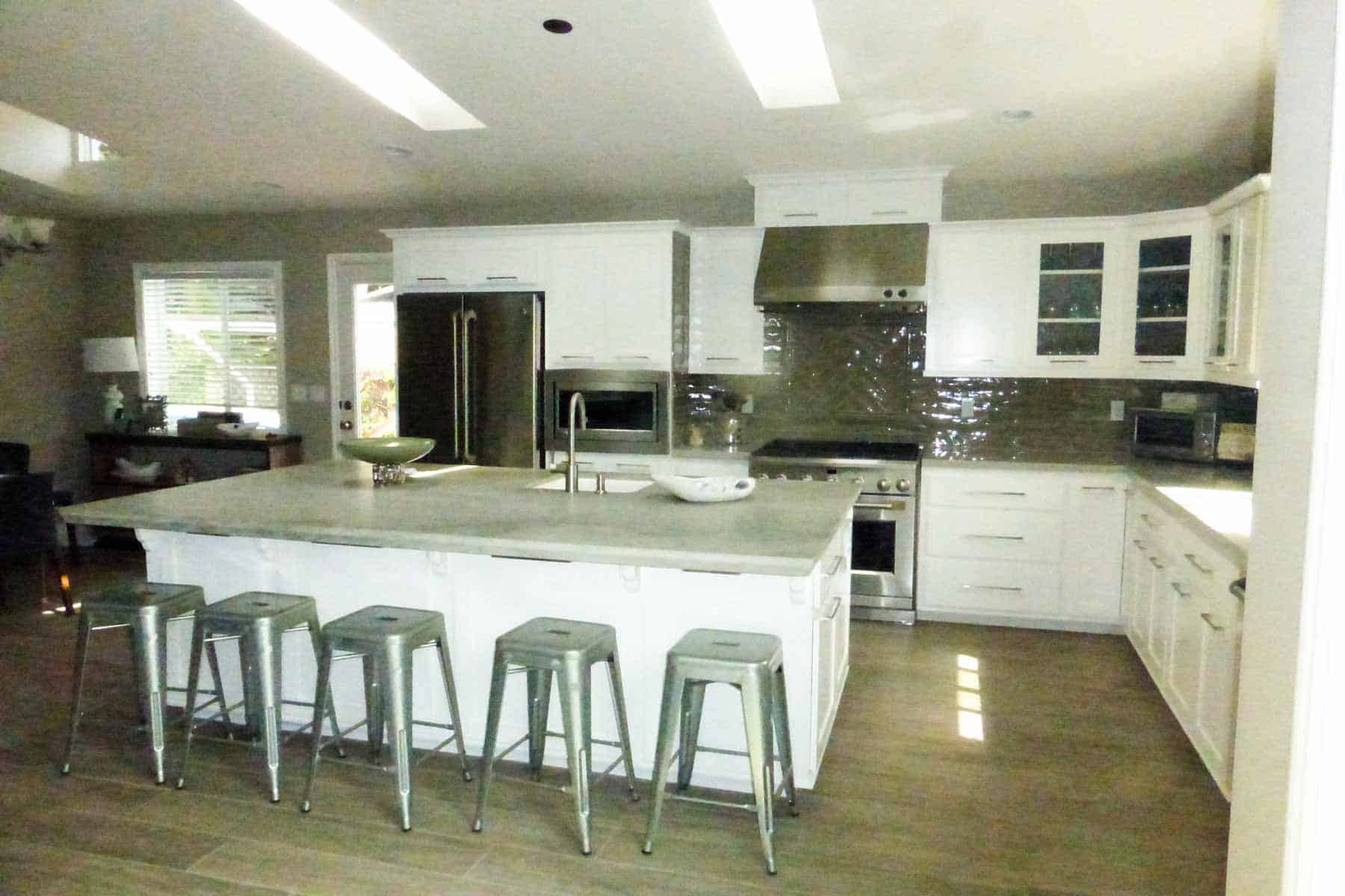 Zuma Beach Home A Blend of Traditional and Contemporary Design