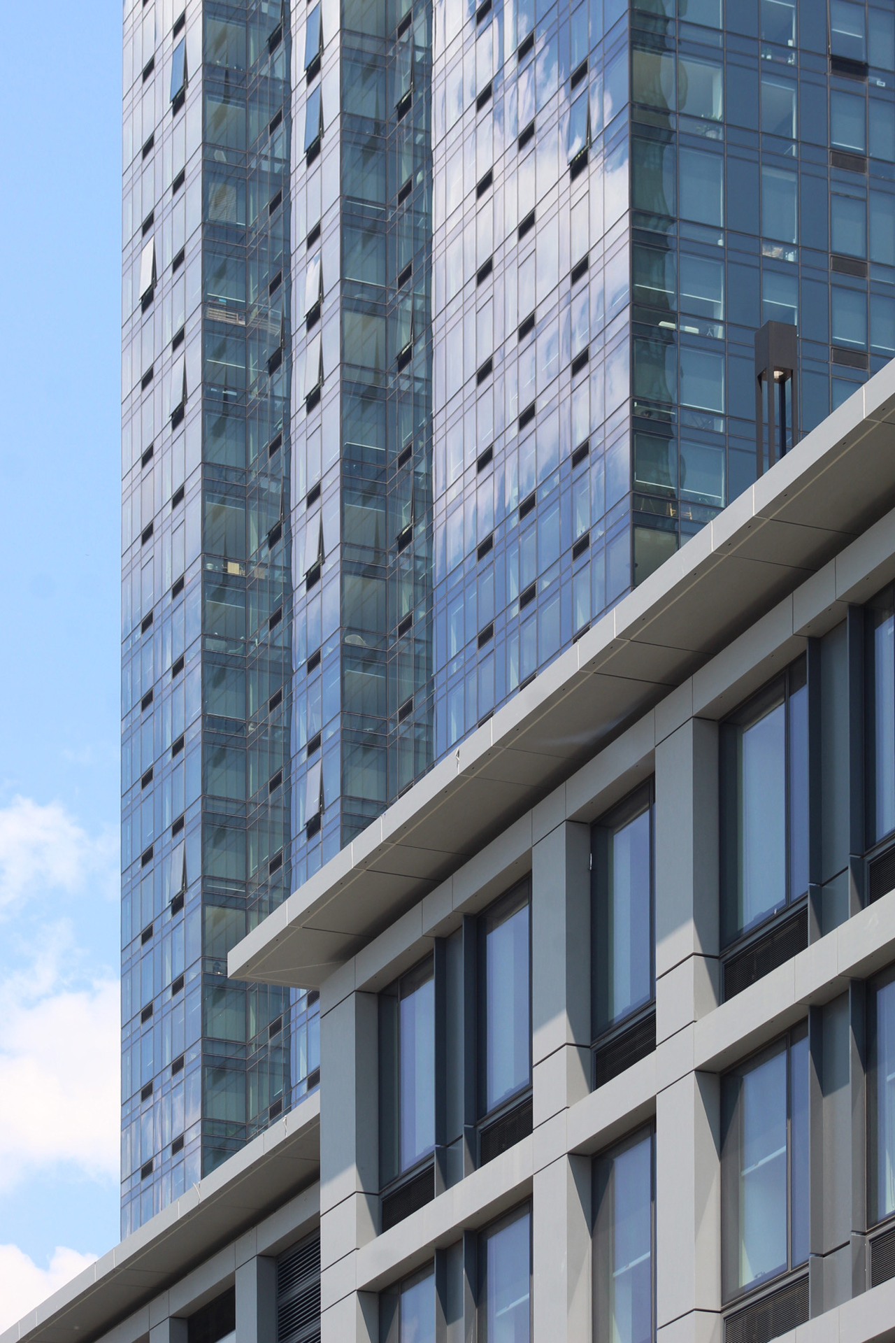 Vantage Collection's 1 Park View Avenue Completes Construction in