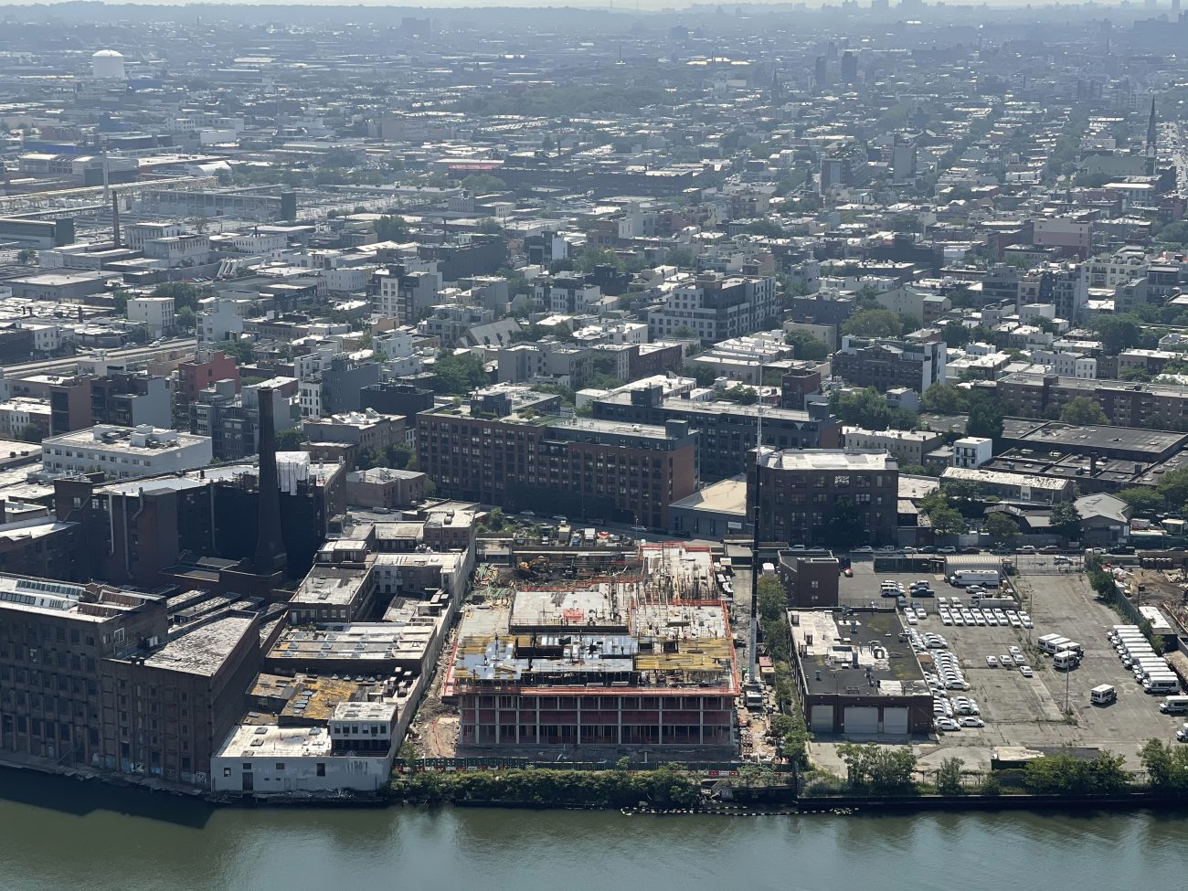 Greenpoint 77 Commercial Street 429ft + 331ft 40 fl + 30 fl T/O