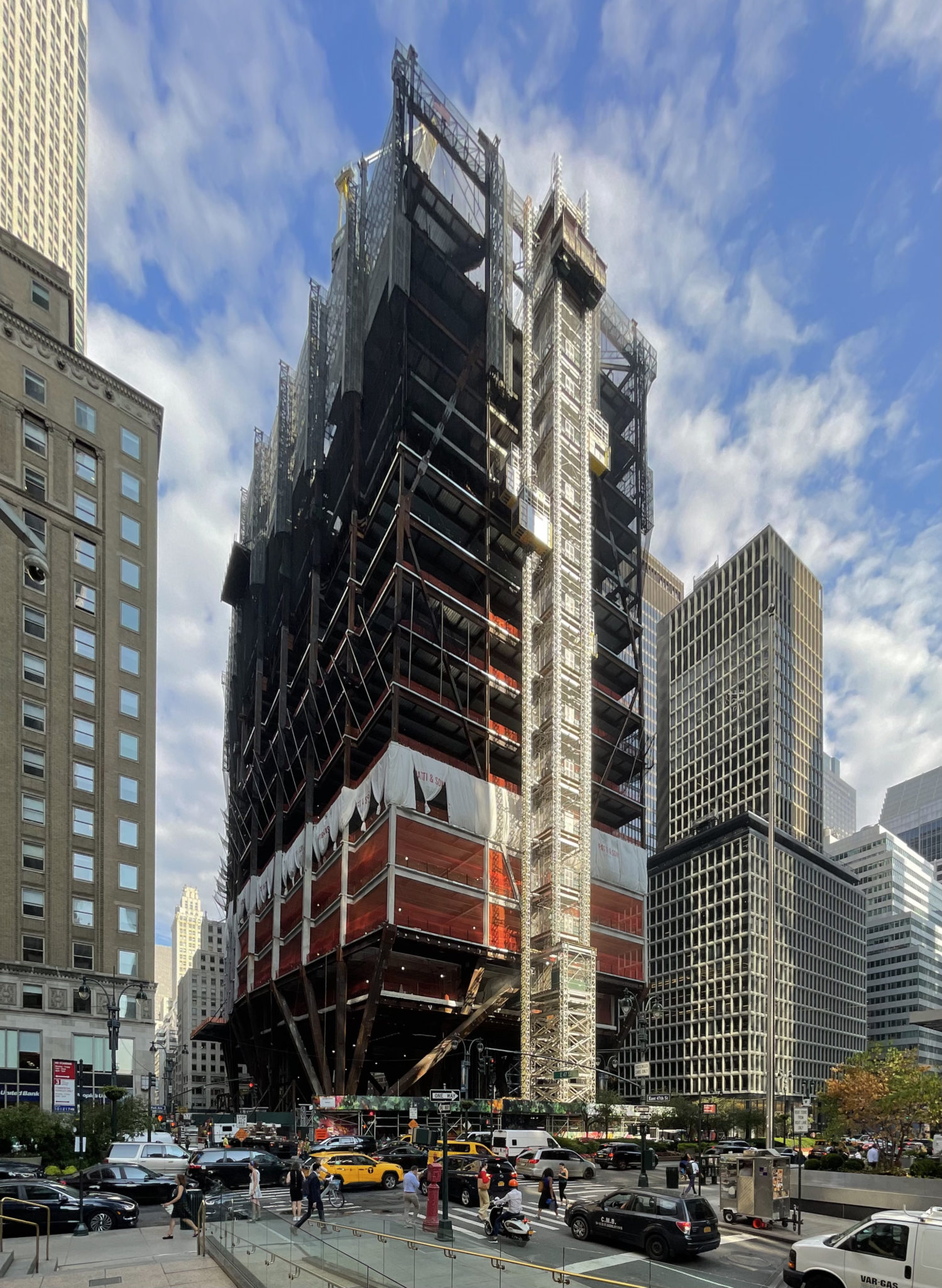 Chase's 270 Park Avenue Supertall Continues Climb Over Midtown