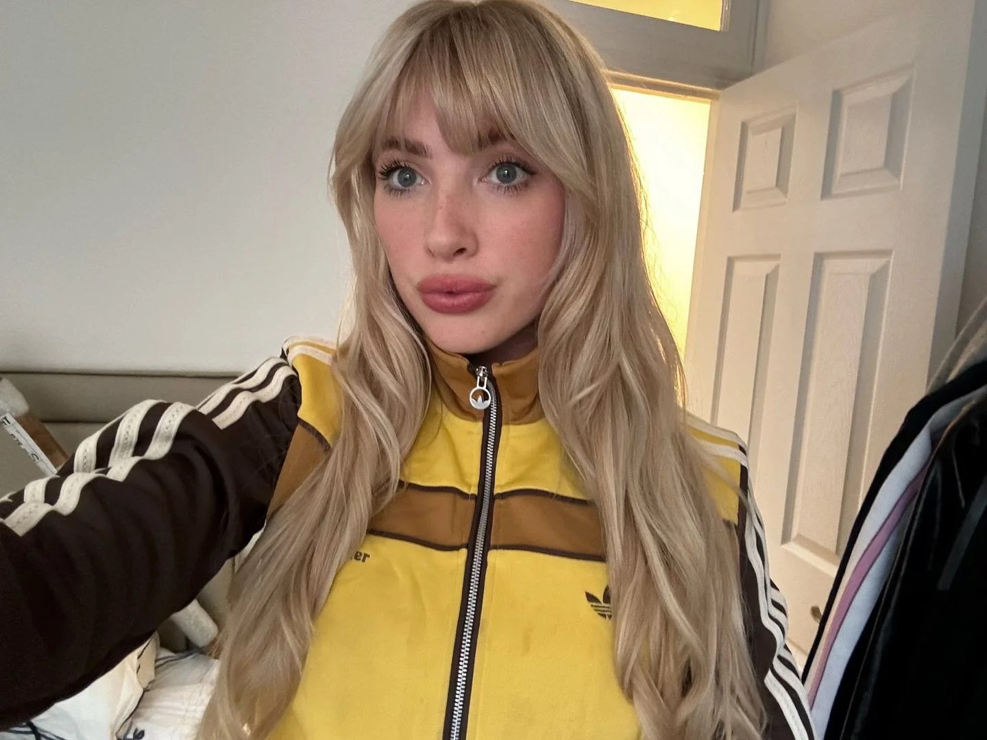 How Tall Is Katee Owen? Height, Weight, Age, Photos, Videos and More