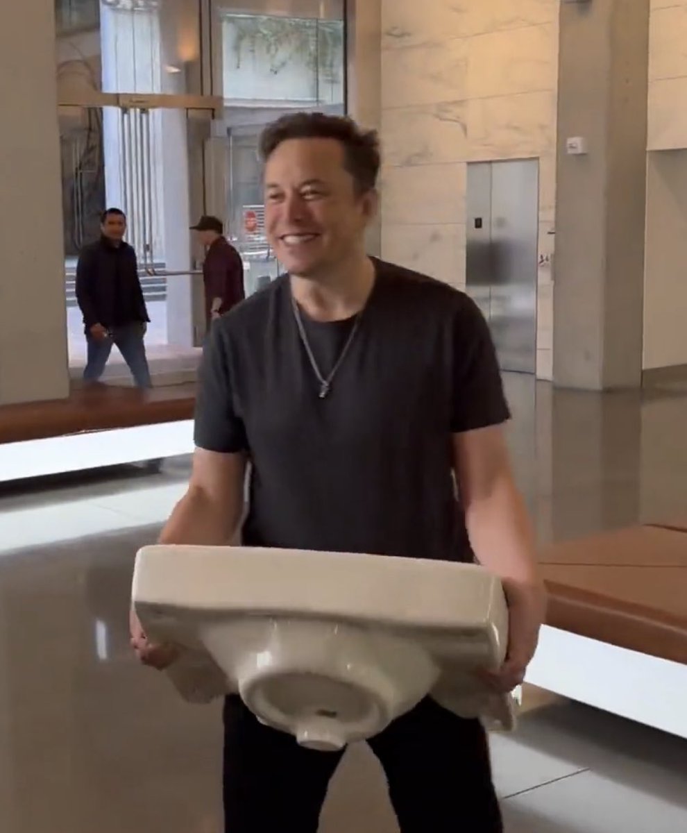 Video of Elon Musk Entering Twitter Lobby With Bathroom Sink