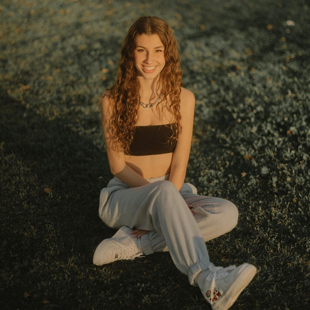 Sydney May Biogrphy, Age, Height, Wiki, Boyfriend, Net Worth