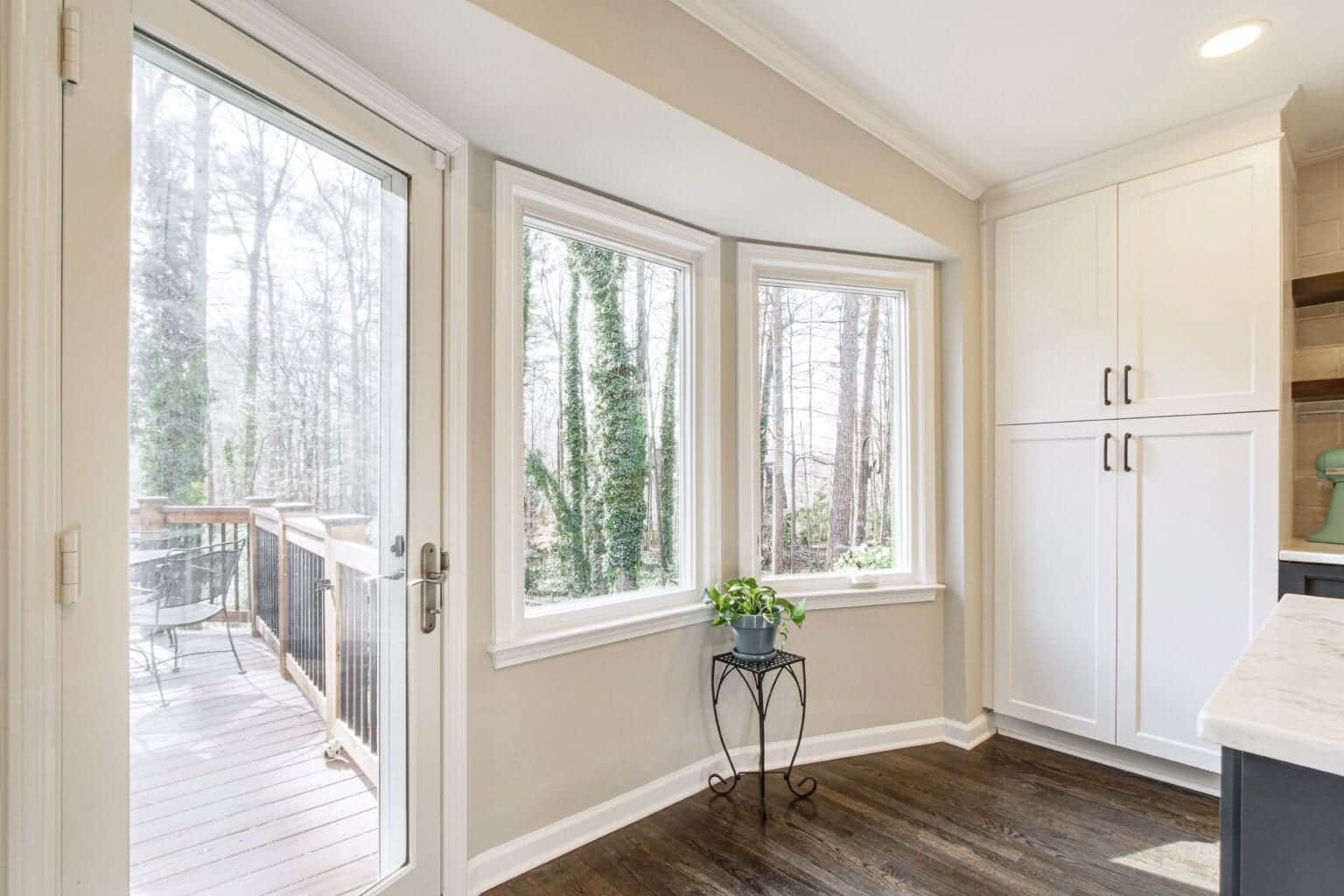 Vinyl vs Wood vs Fiberglass Windows Benefits & Drawbacks