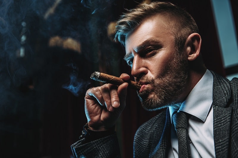 How To Smoke A Cigar Like An Aficionado Cigars 101