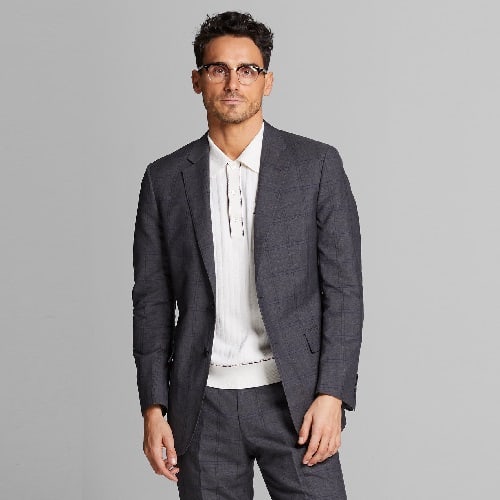 10 Best Business Suit Brands for Office Workers [2024 Guide]
