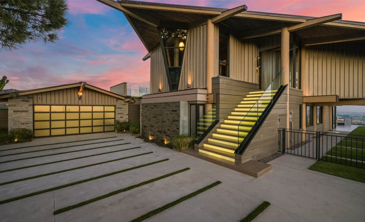 Bitmoji Creator Drops 9.4 Million on Hollywood Hills ‘Hang Glider