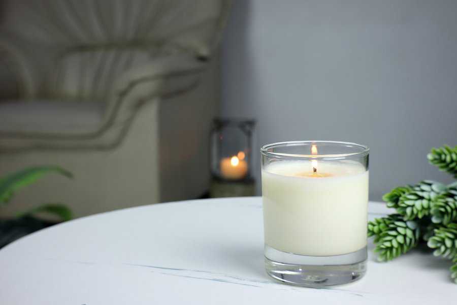 Scented Candles for a Refined and Masculine Bachelor Pad
