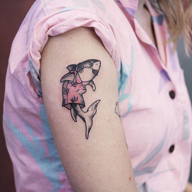 70 Shark Tattoos (The Most Effective Images!) - Nexttattoos 640_x_640_jpg