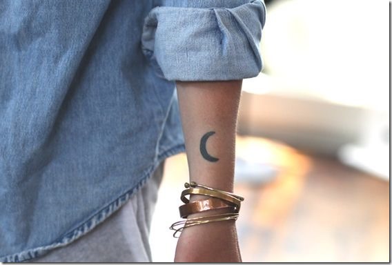 Lovely Exterior Of The Forearm Tattoos - Nexttattoos 384_x_568_jpg