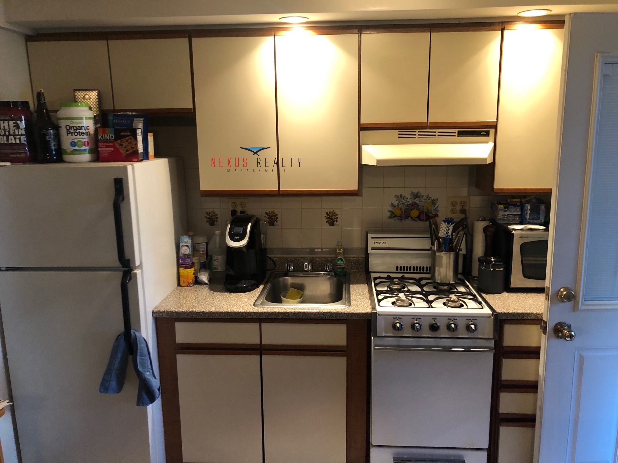 Charming 1 Bedroom semi basement apartment in Astoria 1600 Nexus