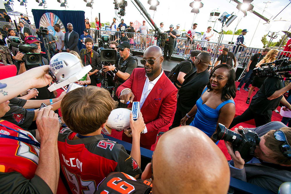 Official NFL Ticket Packages NFL On Location Experiences