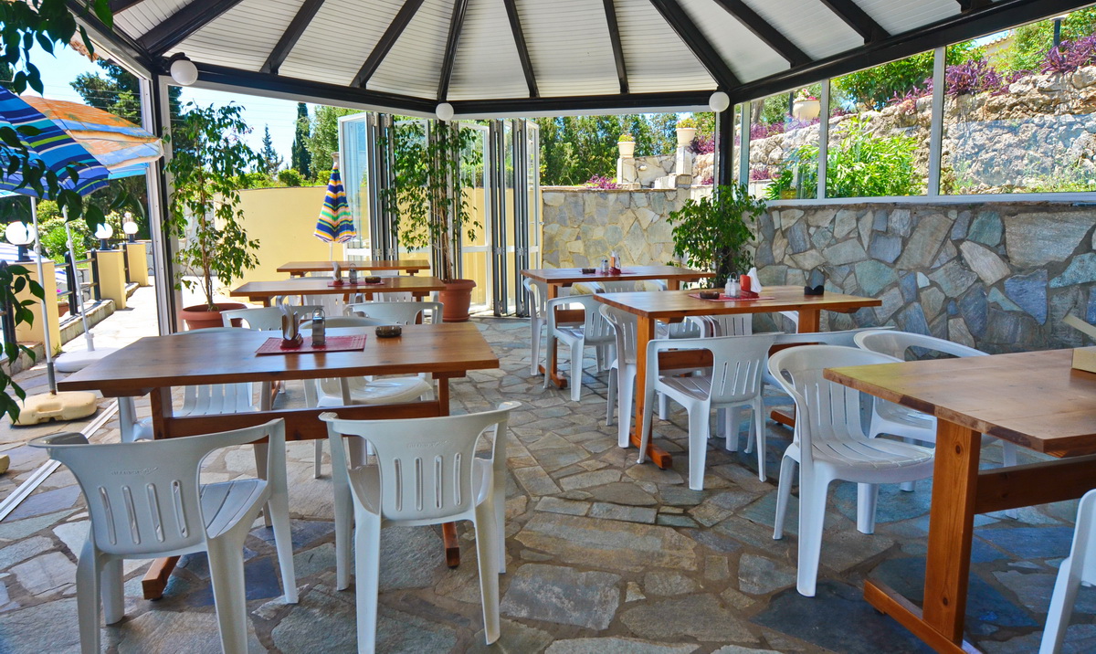 Penelope apartments, Dassia, Corfu island, Greece Niakas Travel