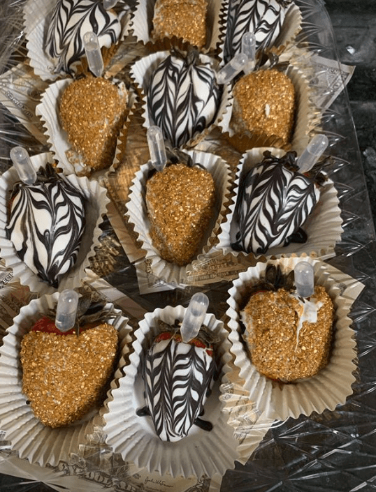 “JUST A NIBBLE” Dessert Bar, 50 pcs Nibblerz Desserts