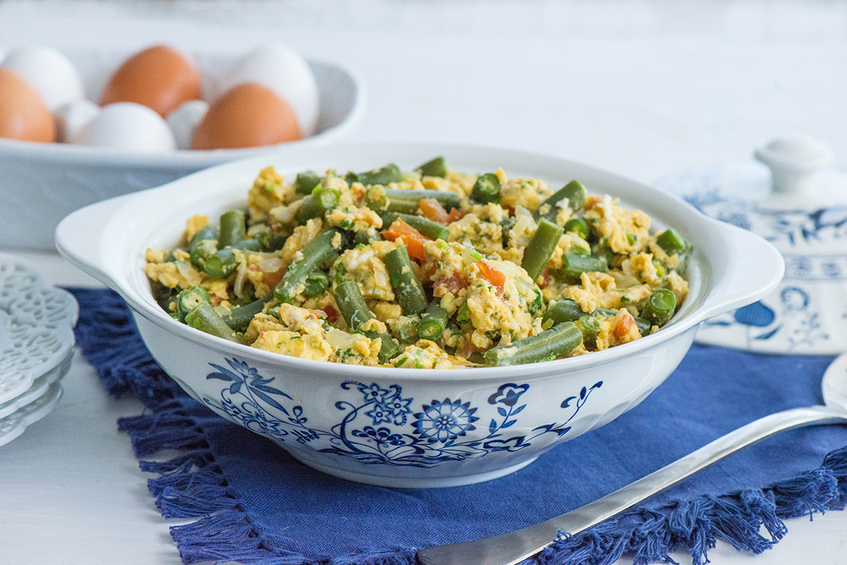 Ejotes con Huevo Green Beans and Eggs Nibbles and Feasts