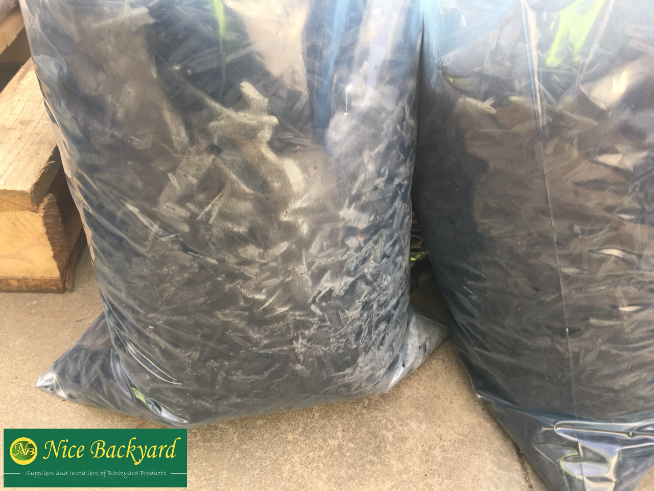 Nice Backyard Black Mulch 40L Bag Nice Backyard