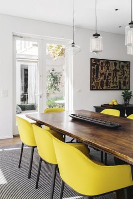 Modern Dining Room Pendant Lighting Brightens Sunny Melbourne Home