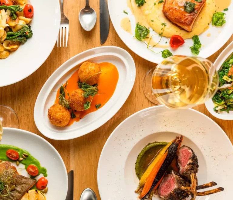 Bar & Supper Club in Omaha, Nebraska Nick's Quorum