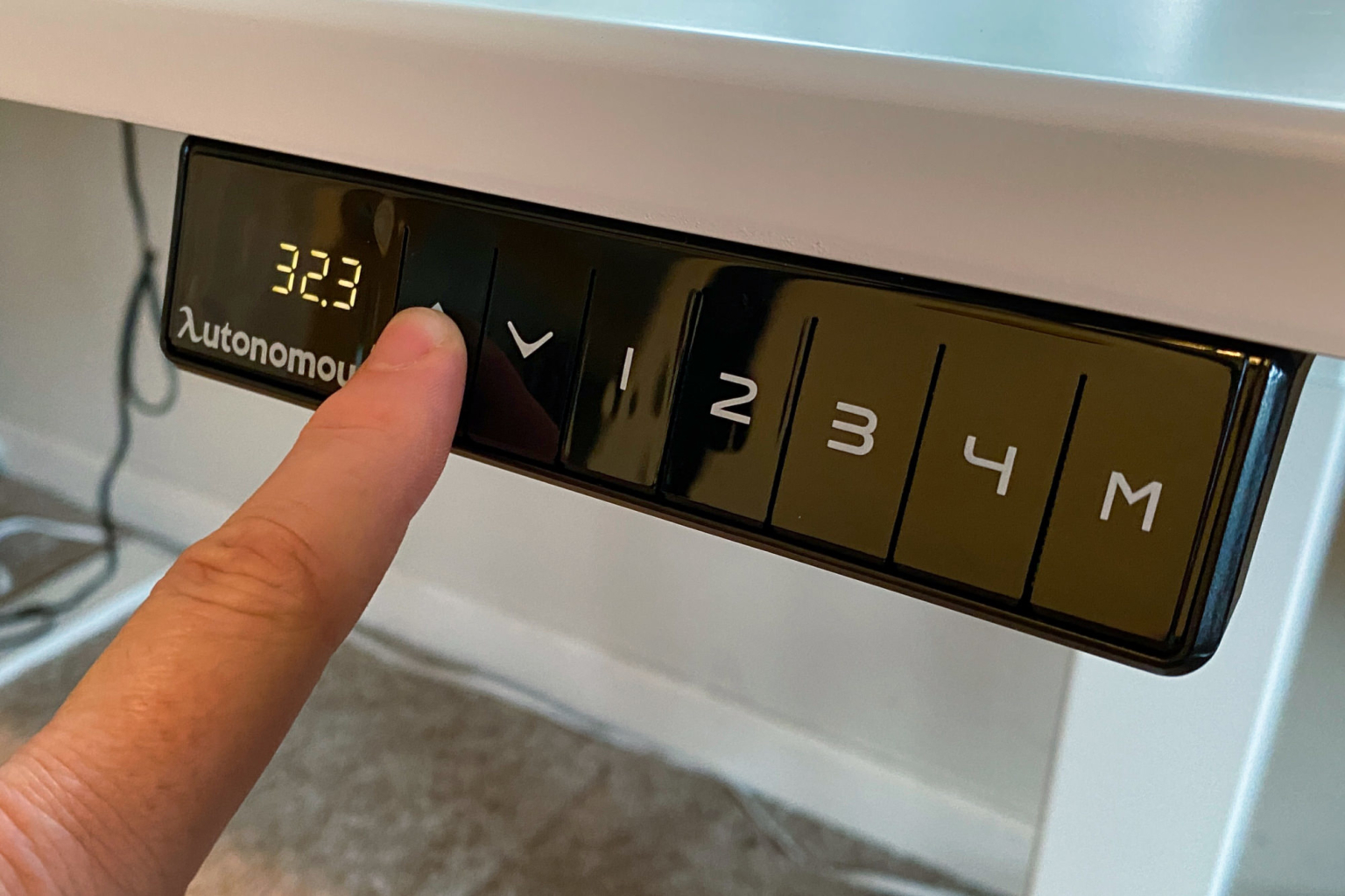 Review The Autonomous AI Standing Desk — Nicolesy