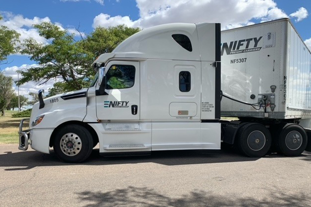 Nifty Freight Carriers Best trucking company in Canada, Trucking companies in Canada, Fast