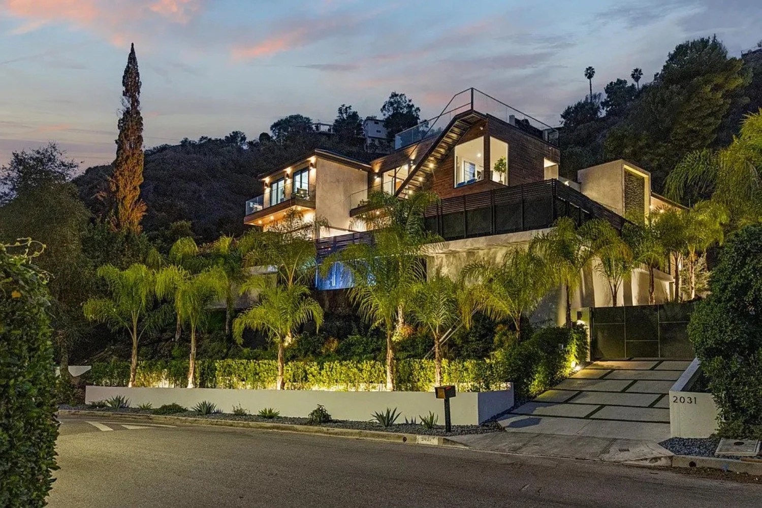 The Rosco Mansion for Rent The Nightfall Group