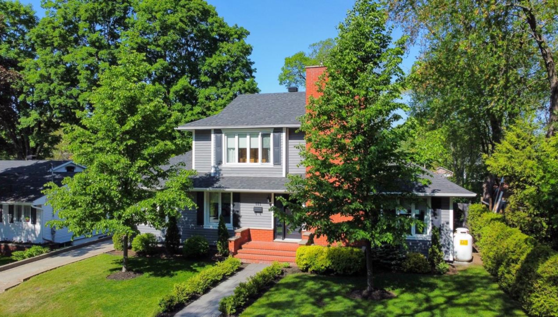 Cette jolie maison est à vendre à Sherbrooke pour moins de 700 000