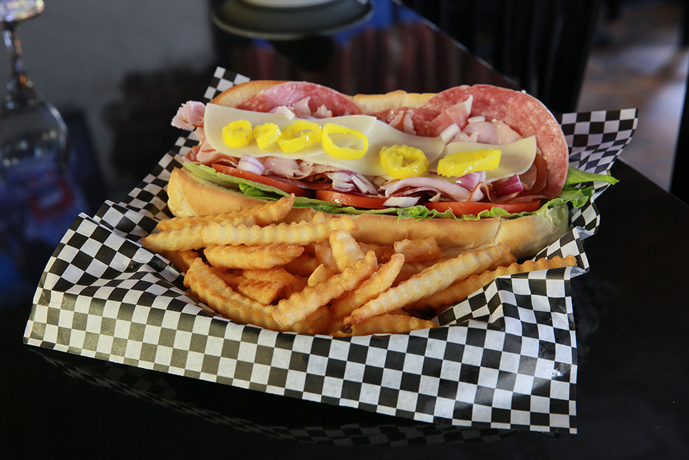 Italian Grinder Nikolas Pizza