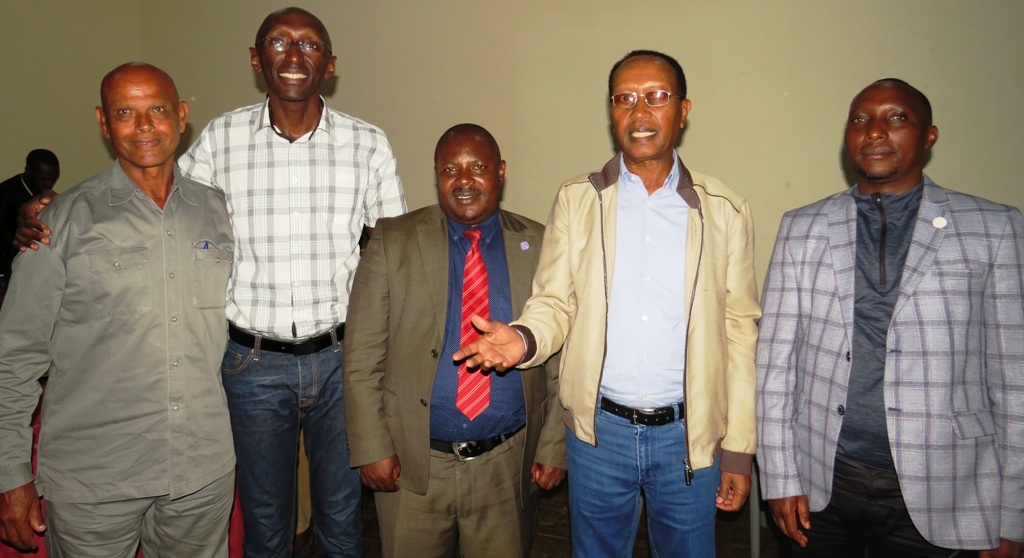 Amos Nzeyi entices Kigezi to take up golf