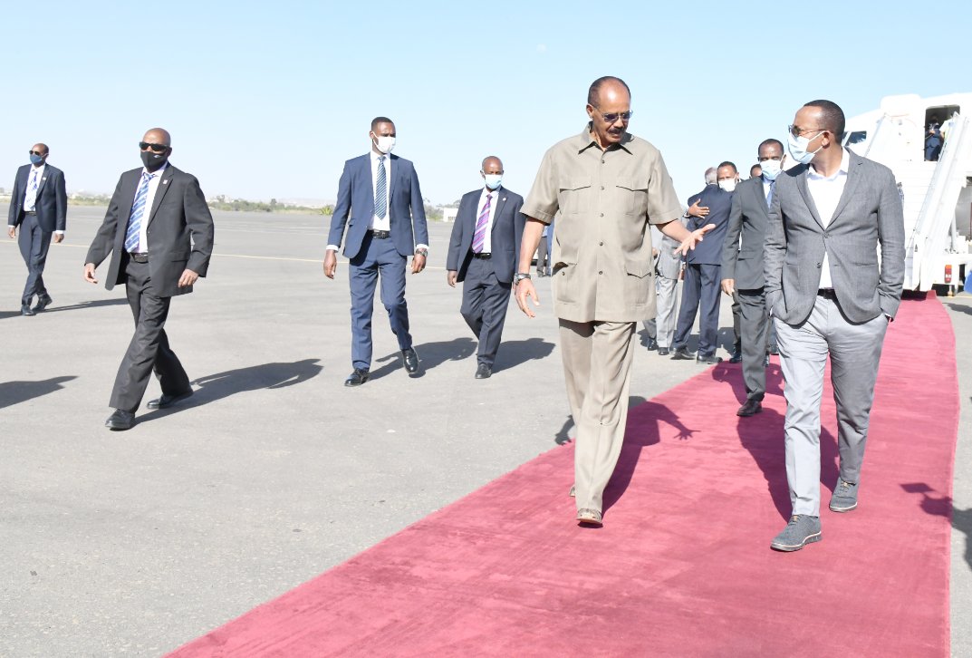 آبي أحمد لدى وصوله مطار أسمرا