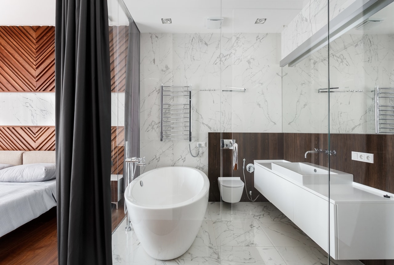 What Exactly is an En Suite Bathroom?