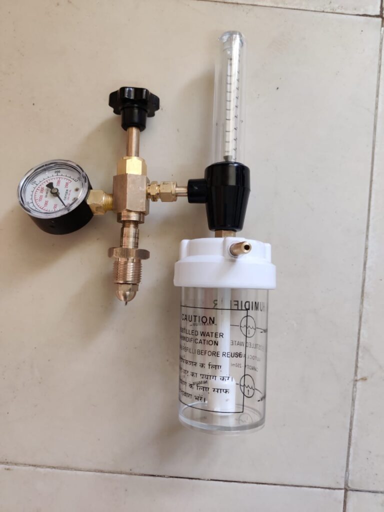 Oxygen Pressure Regulators Kit with Flowmeter & Humidifier Nishka