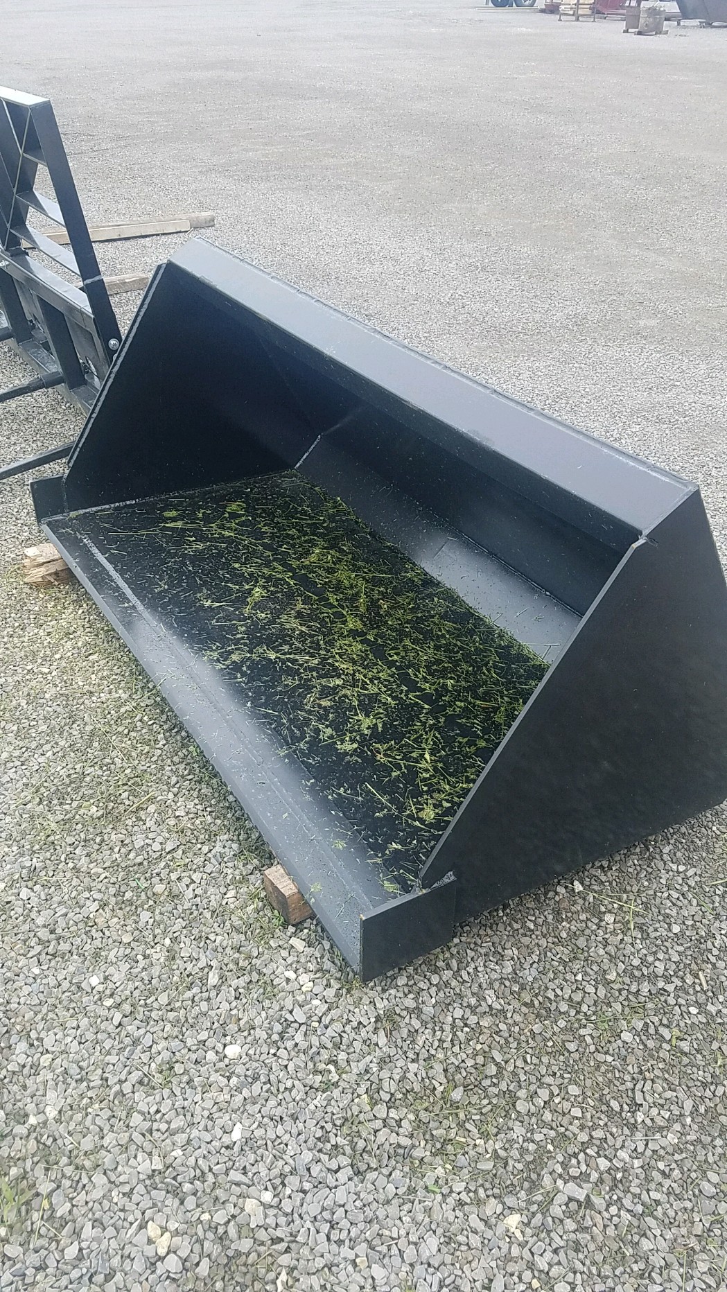 Dirt Buckets Nitro Buckets