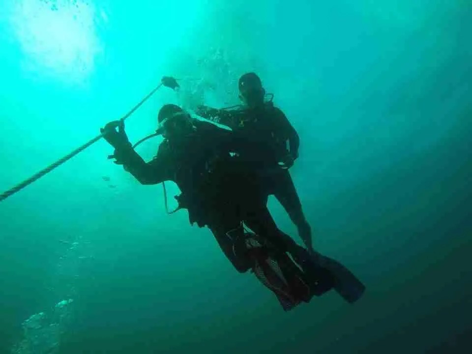 Advanced Diving in Pensacola Niuhi Dive Charters