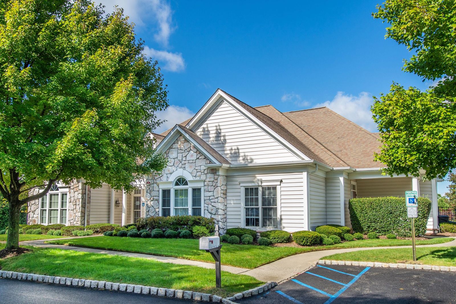 Hickory Hill Condos Totowa New Jersey NJ