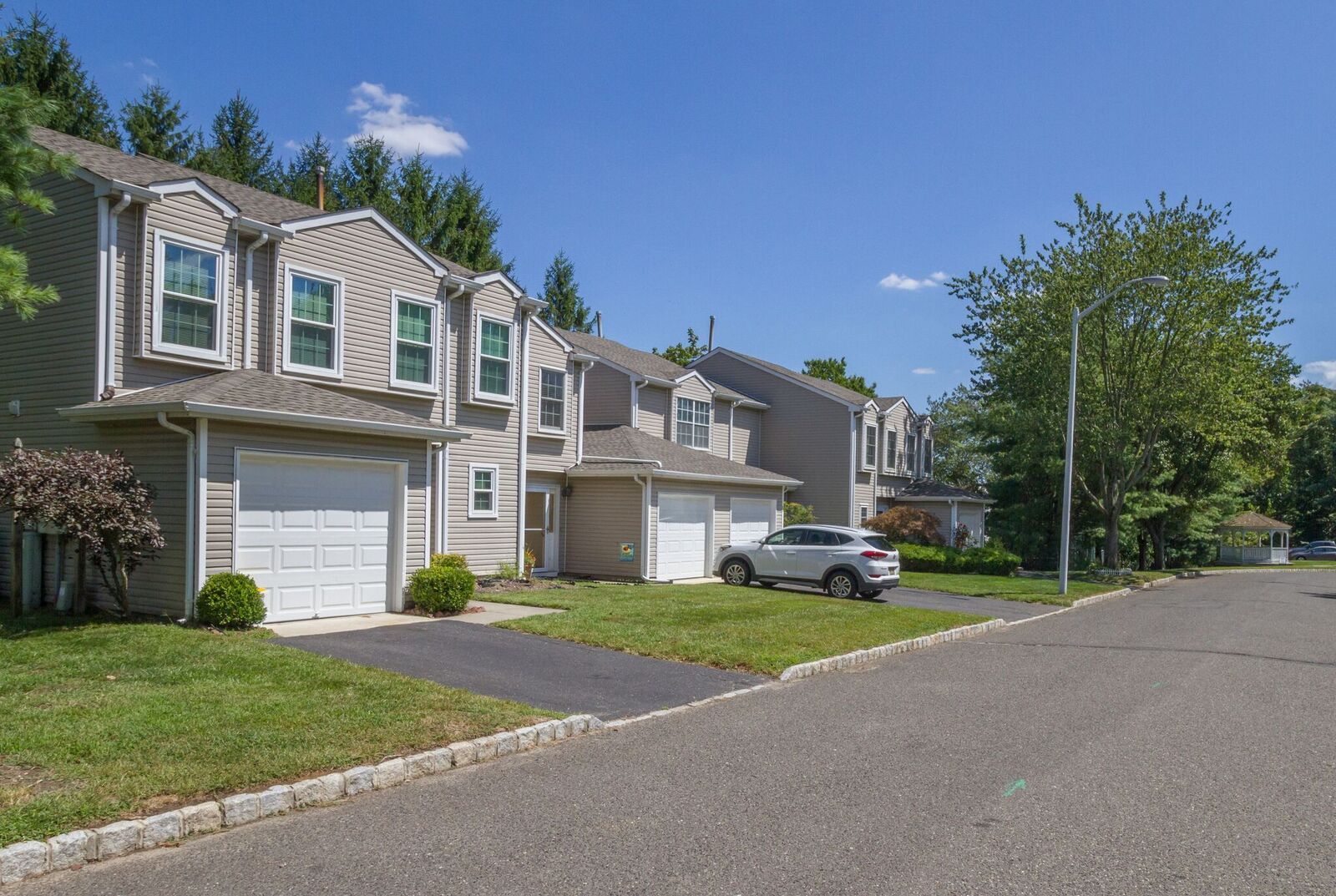 South Pointe Condos Tinton Falls New Jersey, NJ: