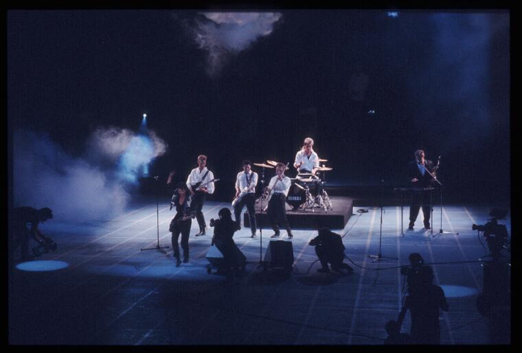 Digital Collections Pictures McMurdo, Don, 19302001. [Icehouse