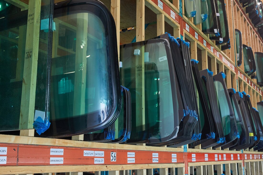 GALLERY Nielsen & Moller Auto Glass