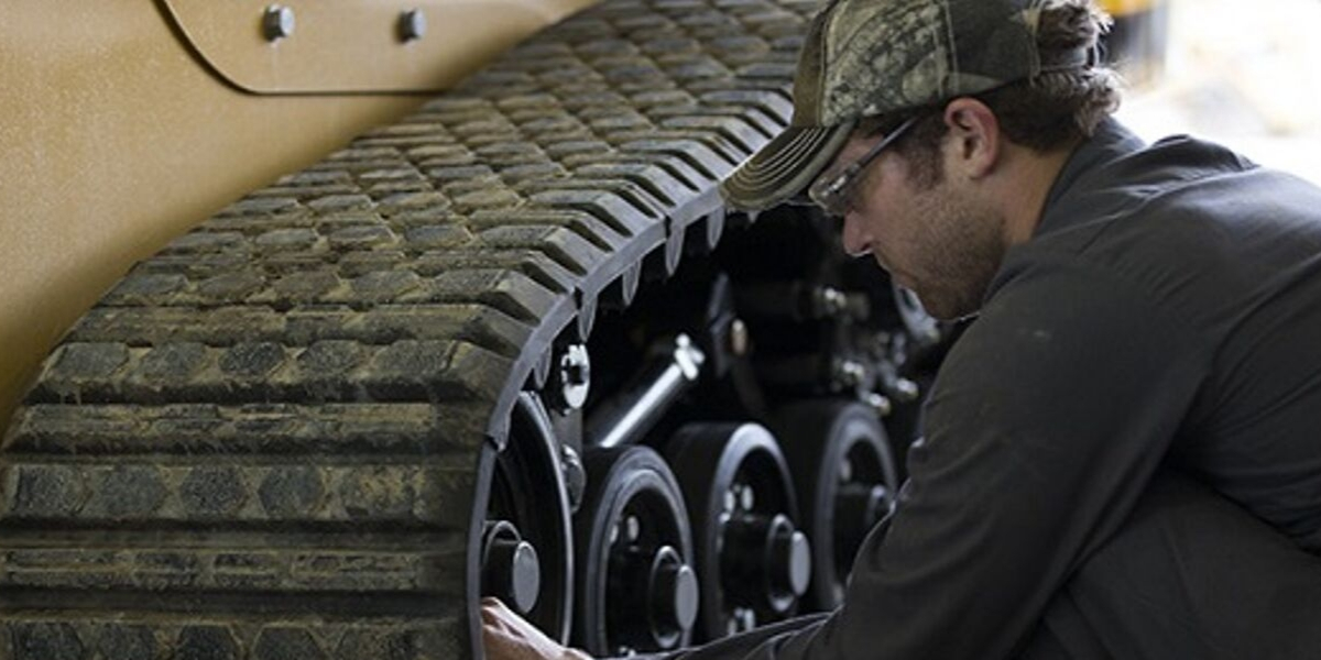 Maintenance Tips for Heavy Equipment NMC Cat Caterpillar Dealer Nebraska, Pottawattamie