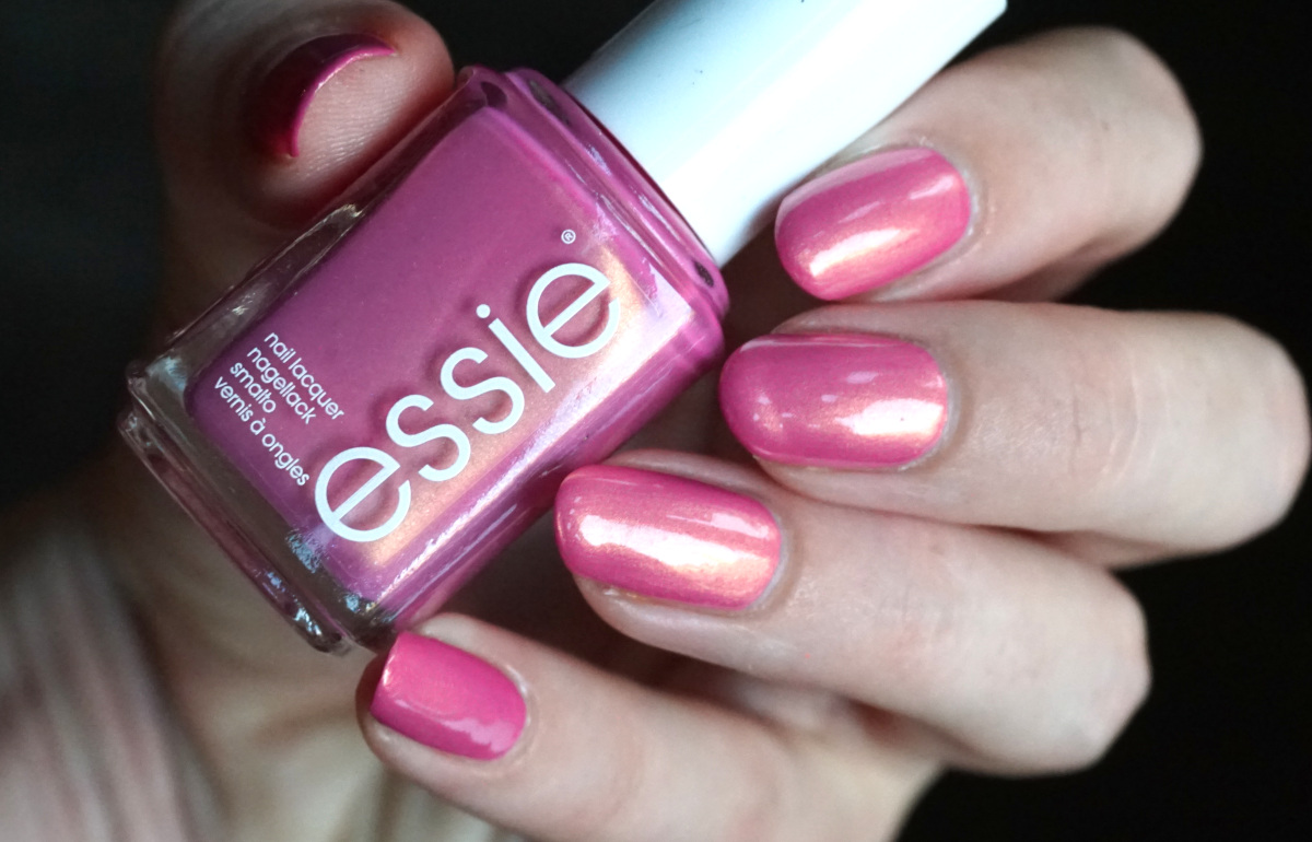Essie Nail Polish Colors Spring 2021 / 13 Essential Spring Nail Colors