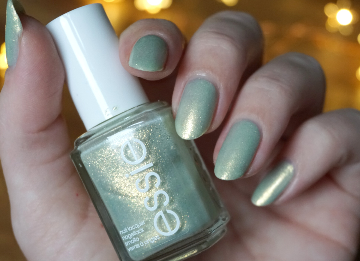 essie winter 2023 Essie Peppermint condition (Winter 2020) Noae Nails