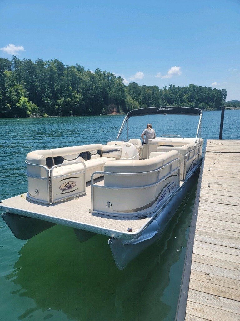 G Pontoon Rental (24′ Luxury Sweetwater Tritoon) Noah's Landing