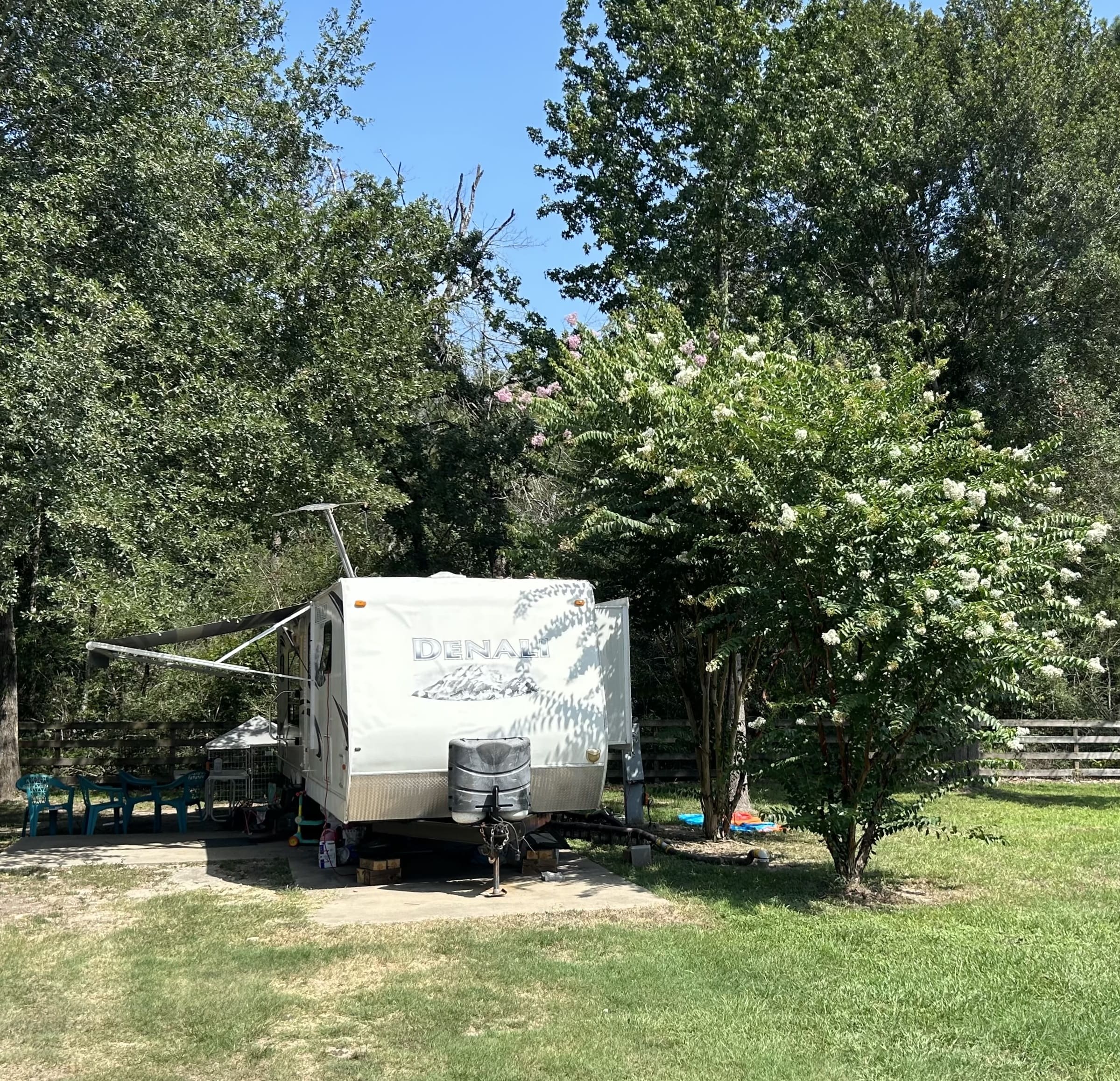 RV Park with Full Hookups near Texas Renaissance Festival Noble