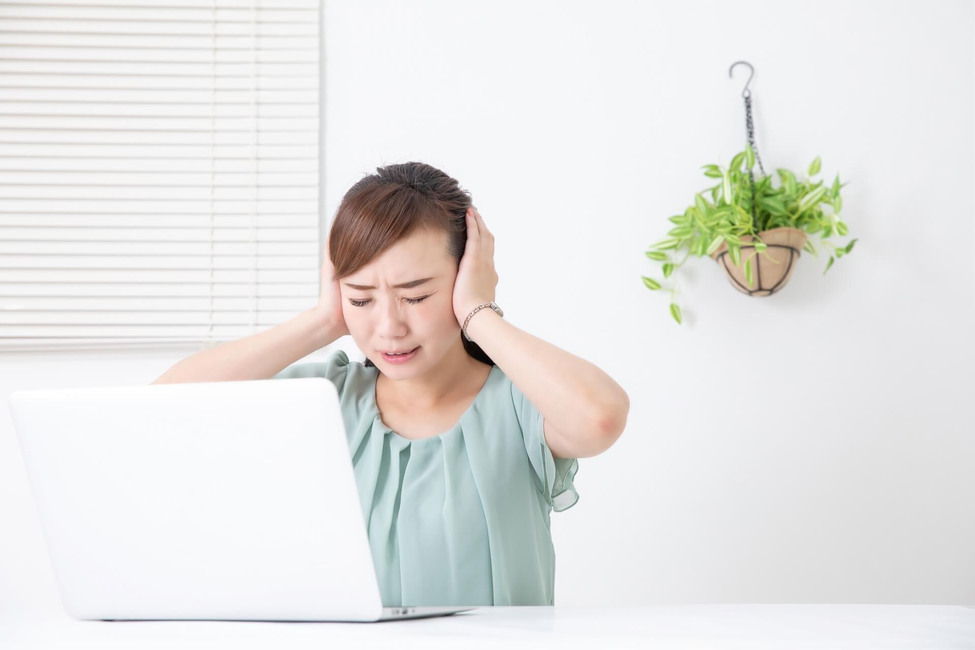 フルミチ鍼灸院 - 耳鳴りは大きく分けて。 ①他覚的耳鳴り ②自覚的耳鳴り この２つに分けられます。 ①の他覚的耳鳴りは普段は気にならない体内の音が気になる状態です。 例えば耳管が開きっぱなしの状態になる耳管開放症では呼吸音がスーハースハー聞こえます。 これは ... 耳鳴りについて | 曽於市 のぶかた整骨院