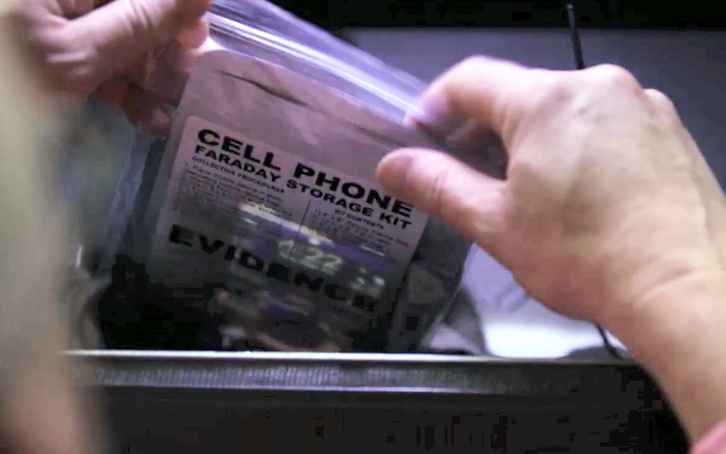 Cellphone Is The Key To Solving Crime With AI