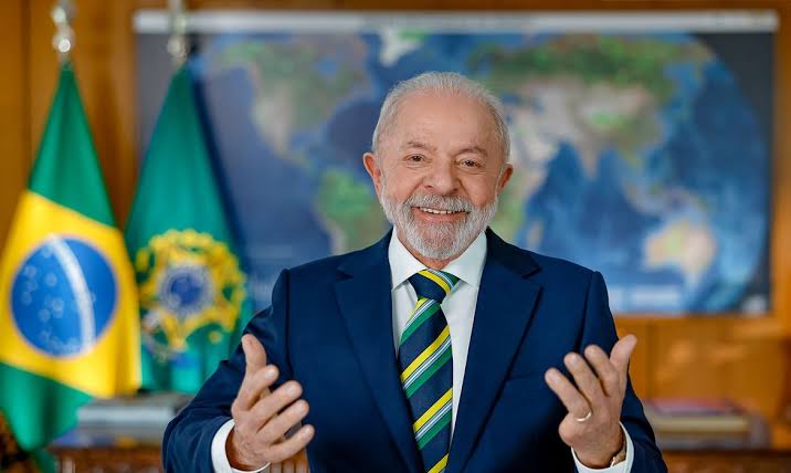 Lula leva comitiva com pelo menos 100 pessoas para os EUA, gastando até o momento R,3 milhões apenas com hospedagem e transporte